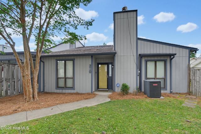 210 Charmant Rd, Lumberton, NC 28358