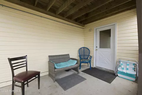 Exterior - 309 W Durham St, Kill Devil Hills, NC 27948 photo 5 of 13