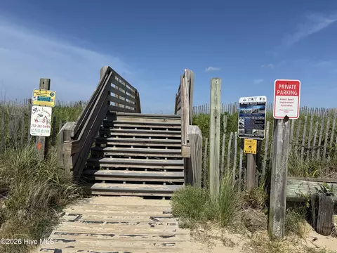 Exterior - 309 W Durham St, Kill Devil Hills, NC 27948 photo 11 of 13