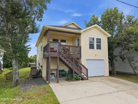 309 W Durham St, Kill Devil Hills, NC 27948