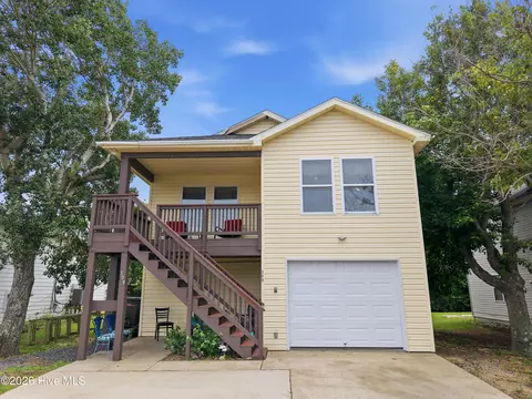 Exterior - 309 W Durham St, Kill Devil Hills, NC 27948 photo 8 of 13