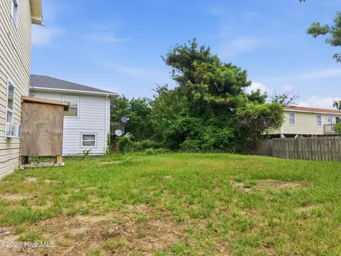 Exterior - 309 W Durham St, Kill Devil Hills, NC 27948 photo 6 of 13