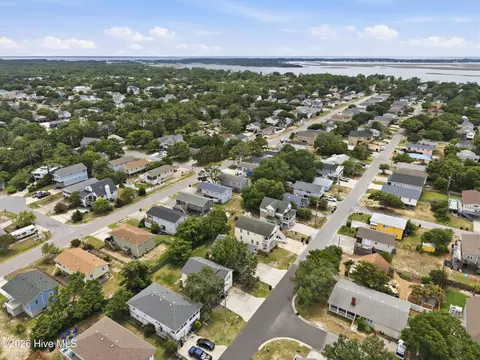 View/Area - 309 W Durham St, Kill Devil Hills, NC 27948 photo 6 of 12