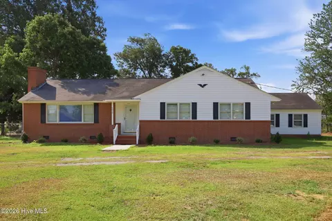 4919 Pinevilla St, Grifton, NC 28530