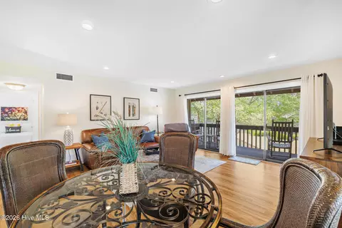 Dining - 250 Sugar Gum Ln # 237, Pinehurst, NC 28374 photo 1 of 3