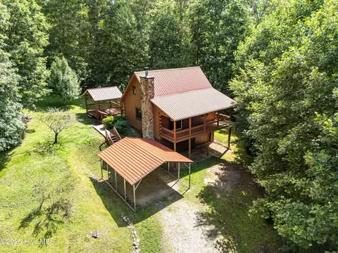 44 Red Wolf Trail Trl, Blairsville, GA 30512
