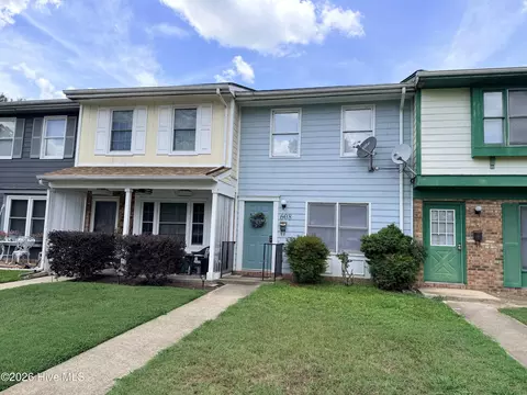 608 W Church St, Elizabeth City, NC 27909