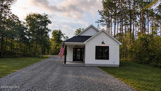 361 Sunset Rd, Southport, NC 28461