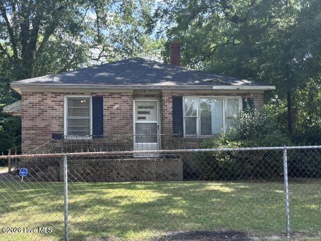 609 E Vernon Ave, Kinston, NC 28501