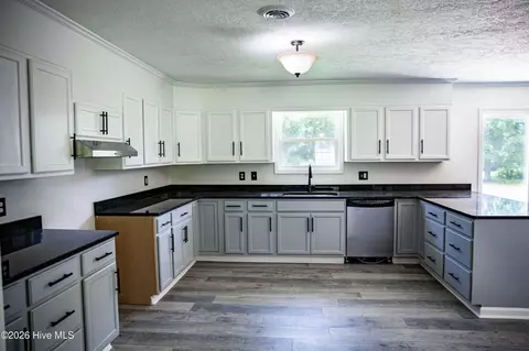 Kitchen - 968 Boneville Rd, Thomson, GA 30824 photo 1 of 2
