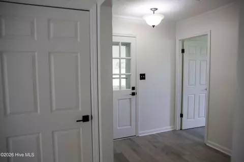 Entry Way - 968 Boneville Rd, Thomson, GA 30824 photo 1 of 4