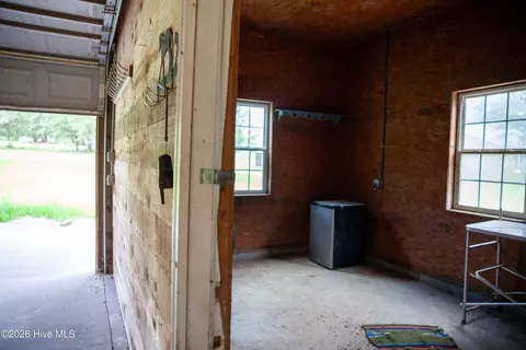 Entry Way - 968 Boneville Rd, Thomson, GA 30824 photo 4 of 4