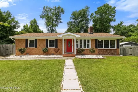 123 Greencrest Cir, Jacksonville, NC 28540