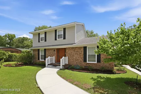 700 Robin Rd, Morehead City, NC 28557