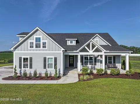 1116 Steele Dr, Grimesland, NC 27837