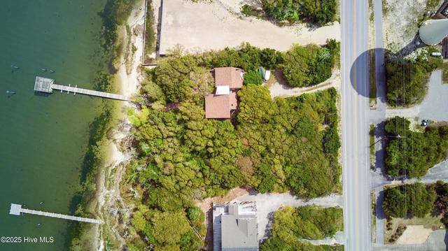 708 Emerald Dr, Emerald Isle, NC 28594