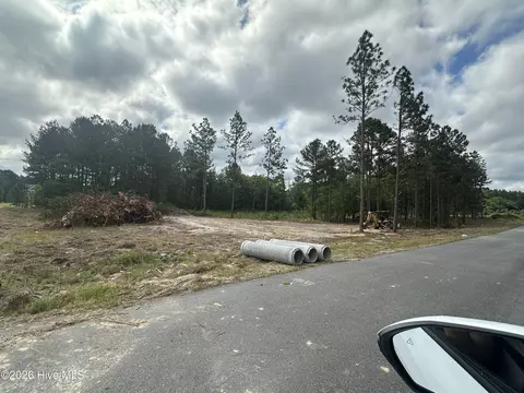 210 Spring Meadows Dr, Aberdeen, NC 28315