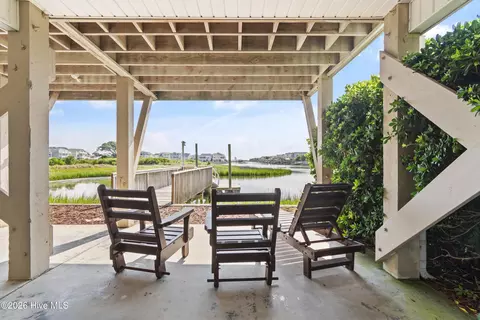 Exterior - 423 Cobia St, Sunset Beach, NC 28468 photo 2 of 8