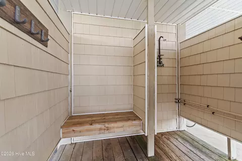 Bath - 423 Cobia St, Sunset Beach, NC 28468 photo 4 of 4