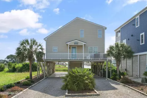 Exterior - 423 Cobia St, Sunset Beach, NC 28468 photo 1 of 8