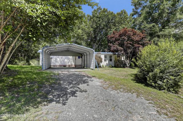 714 Cedar Ave, Hampstead, NC 28443