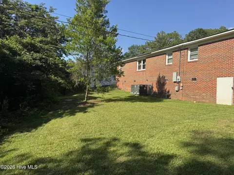 Exterior - 201 Shaw Rd, Hamlet, NC 28345 photo 1 of 4