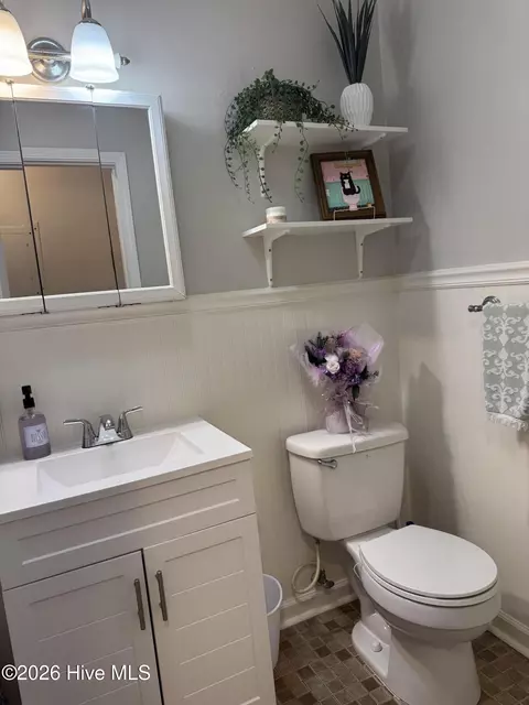 Bath - 201 Shaw Rd, Hamlet, NC 28345 photo 3 of 3