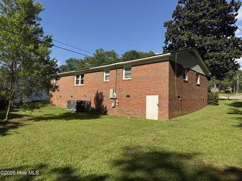 Exterior - 201 Shaw Rd, Hamlet, NC 28345 photo 2 of 4