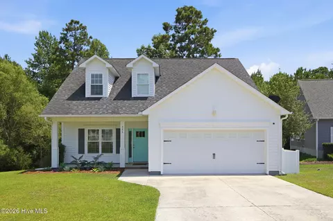 306 Oak Ridge Ct, Swansboro, NC 28584