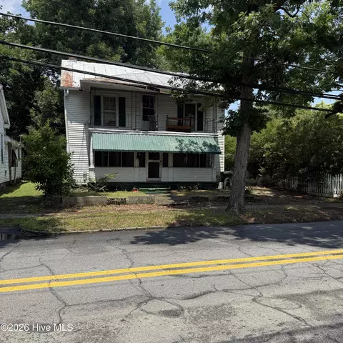 215 E Church St, Edenton, NC 27932