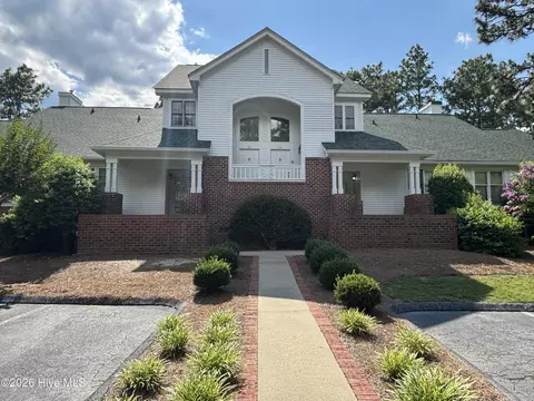 56 N Knoll Rd #56, Southern Pines, NC 28387