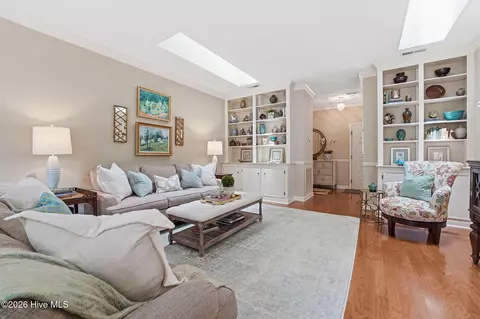 Living - 160 Fairway Dr, Pinehurst, NC 28374 photo 2 of 5