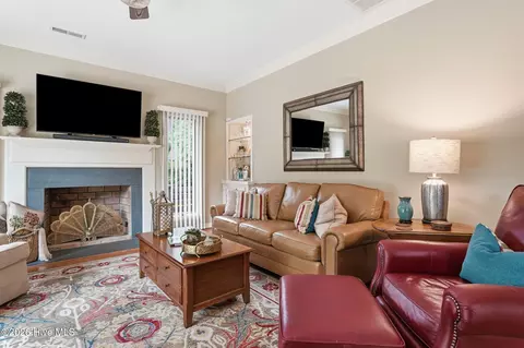 Living - 160 Fairway Dr, Pinehurst, NC 28374 photo 4 of 5
