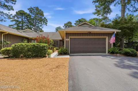 160 Fairway Dr, Pinehurst, NC 28374