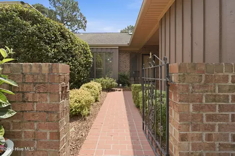 Exterior - 160 Fairway Dr, Pinehurst, NC 28374 photo 5 of 17