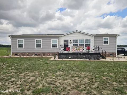 2866 Basstown Rd, Clinton, NC 28328