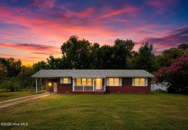 66 Holland Dr, Castle Hayne, NC 28429