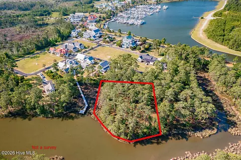68 Mill Creek Ln, Oriental, NC 28571