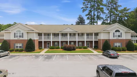 2225 Locksley Woods Dr #F, Greenville, NC 27858