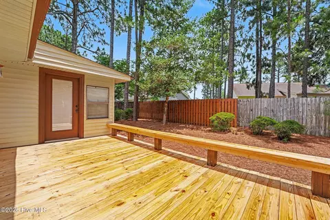 Exterior - 1555 Longleaf Dr E, Pinehurst, NC 28374 photo 5 of 8
