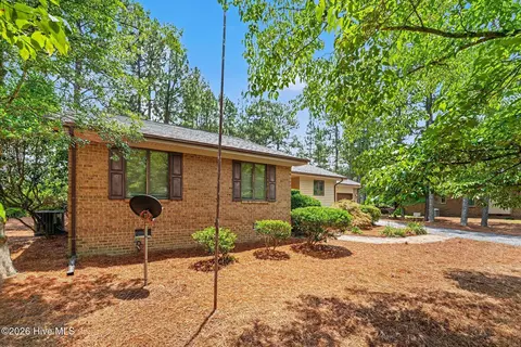 Exterior - 1555 Longleaf Dr E, Pinehurst, NC 28374 photo 1 of 8