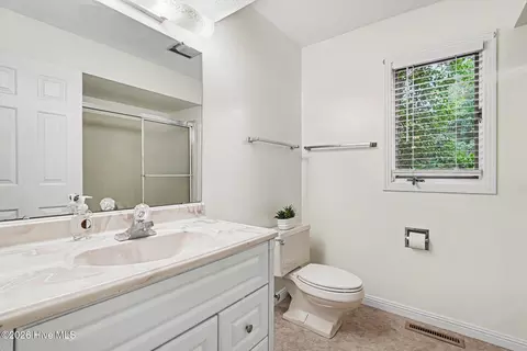 Bath - 1555 Longleaf Dr E, Pinehurst, NC 28374 photo 2 of 2