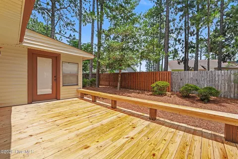 Exterior - 1555 Longleaf Dr E, Pinehurst, NC 28374 photo 4 of 8
