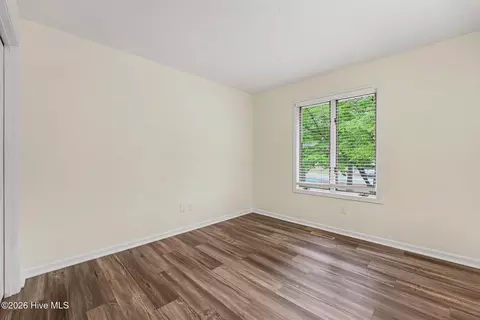 Bedroom - 1555 Longleaf Dr E, Pinehurst, NC 28374 photo 4 of 5