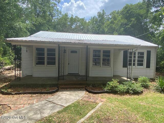 5313 Dairy Dr, Fayetteville, NC 28304