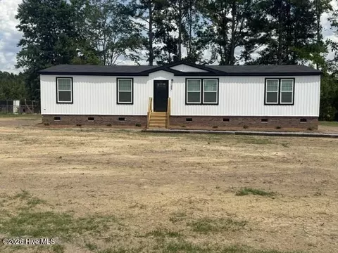 213 Pridgen Acres Dr, Clarkton, NC 28433