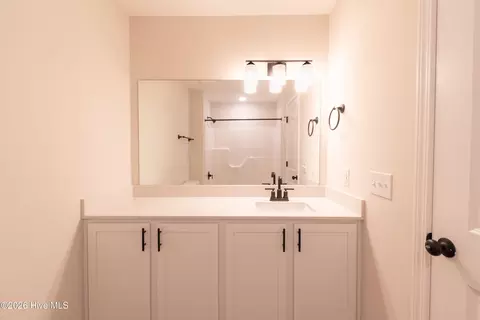 Bath - 574 Poppleton Dr, Hampstead, NC 28443 photo 2 of 6