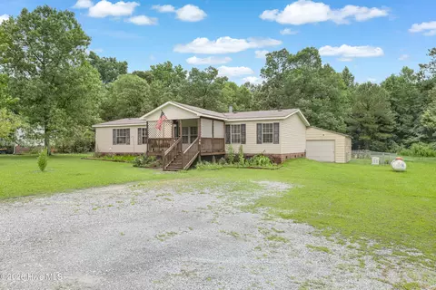 129 Aberdeen Ln, Jacksonville, NC 28540