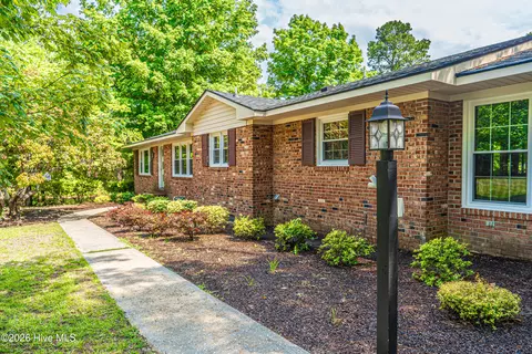 615 E Philadelphia Ave, Pinebluff, NC 28373