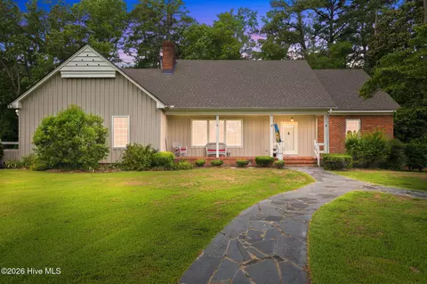 2428 Mcnair Rd, Tarboro, NC 27886